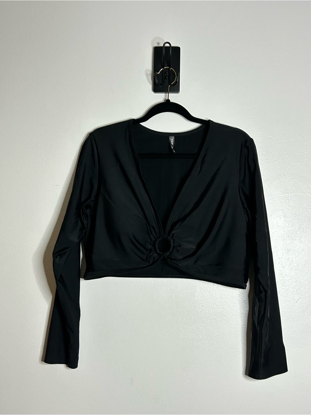 NWT Torrid Black Wire Free O Ring Long Sleeve Rashguard Crop Swim Top 3X 3